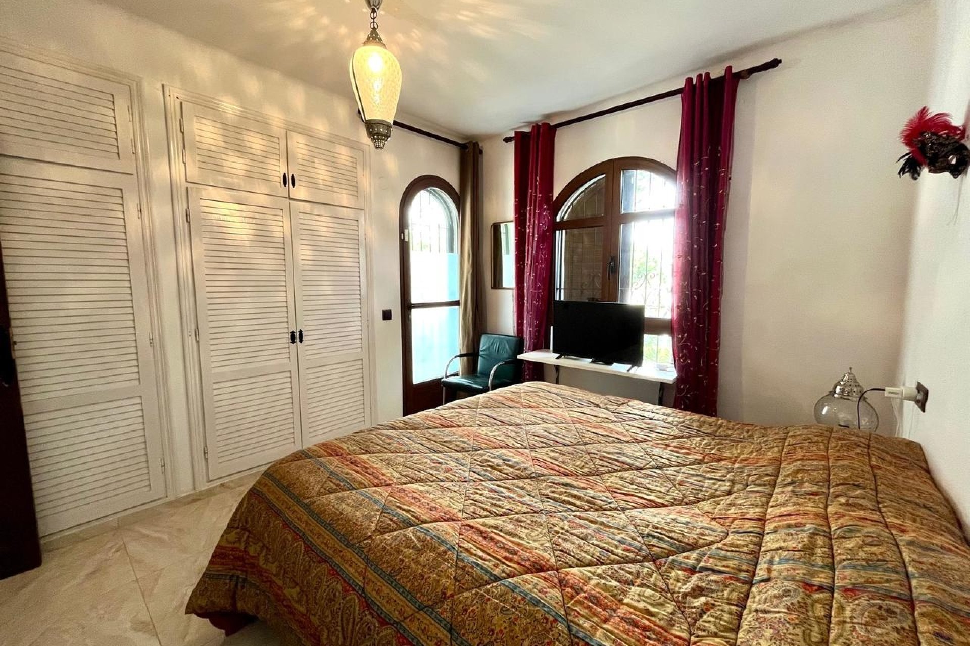 Resale - Villa -
Villamartin - Costa Blanca