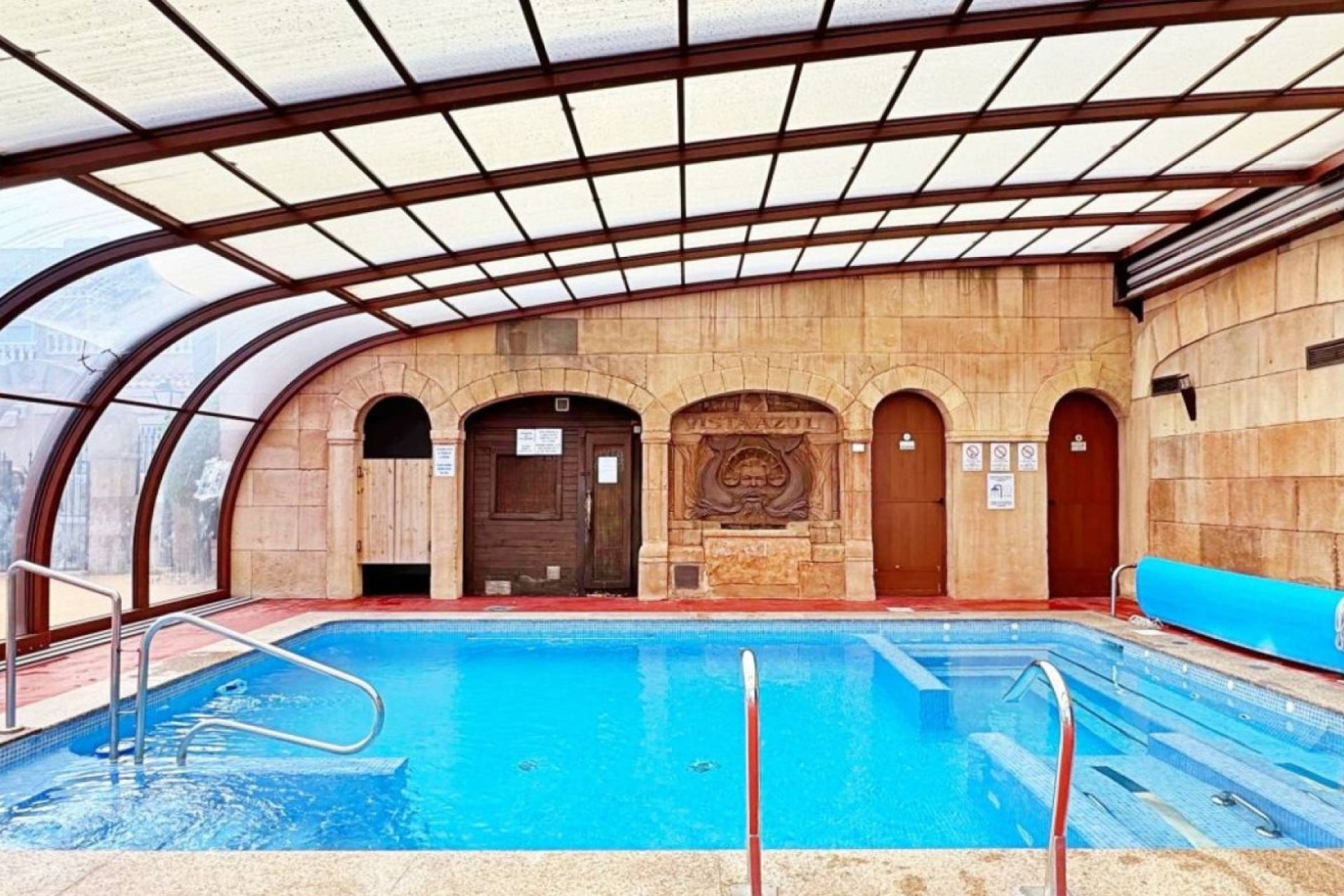 Resale - Villa -
Villamartin - Costa Blanca