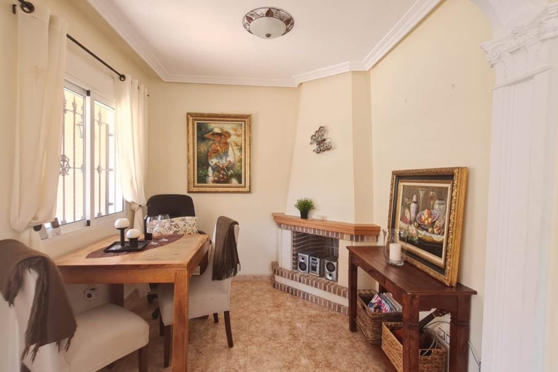 Resale - Villa -
Villamartin - Costa Blanca