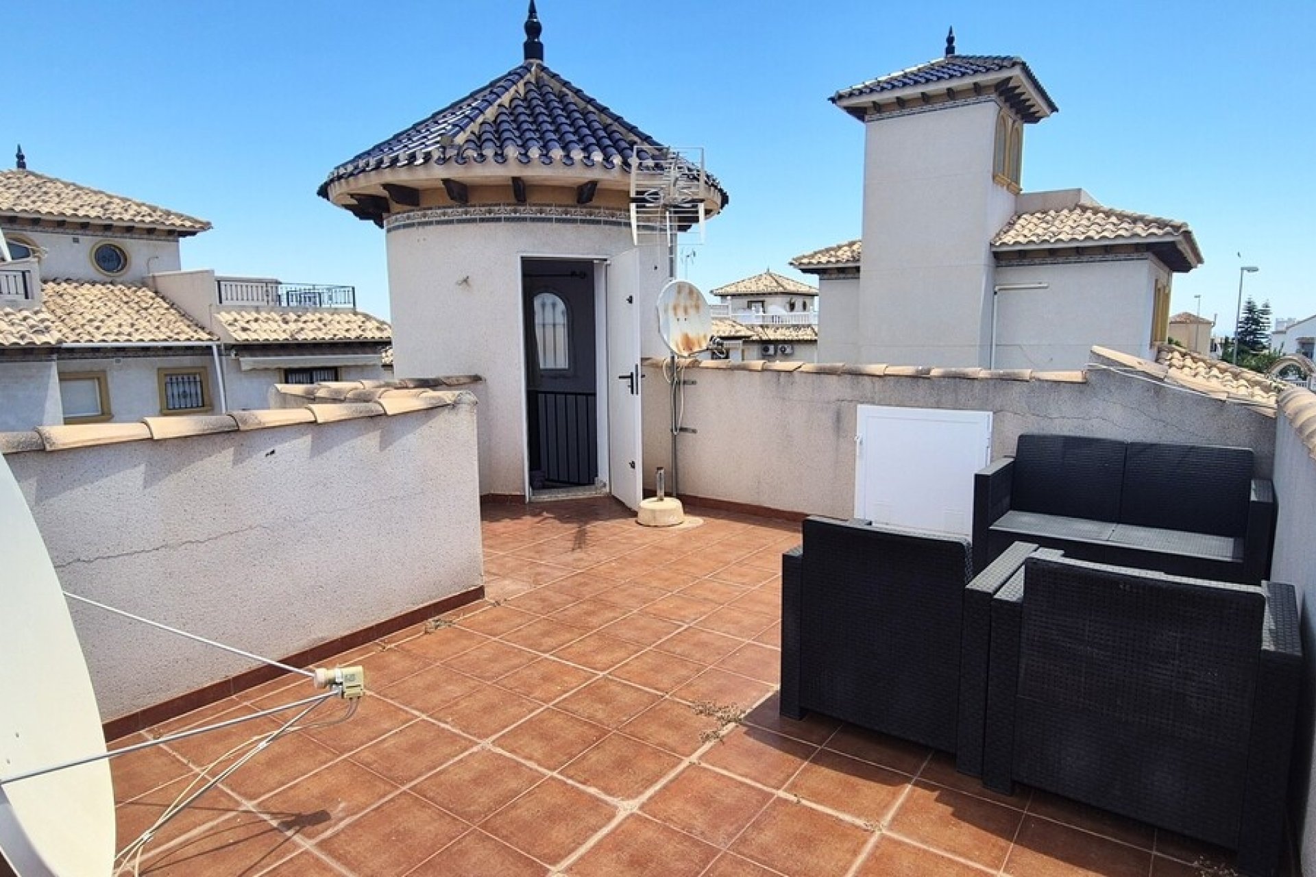 Resale - Villa -
Villamartin - Costa Blanca