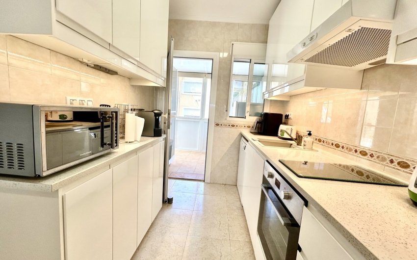 Resale - Villa -
Villamartin - Costa Blanca