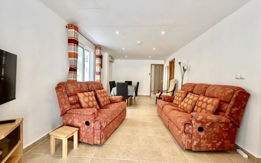 Resale - Villa -
Villamartin - Costa Blanca
