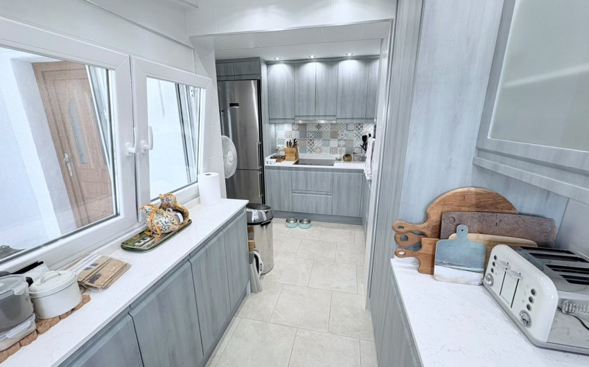 Resale - Villa -
Villamartin - Costa Blanca