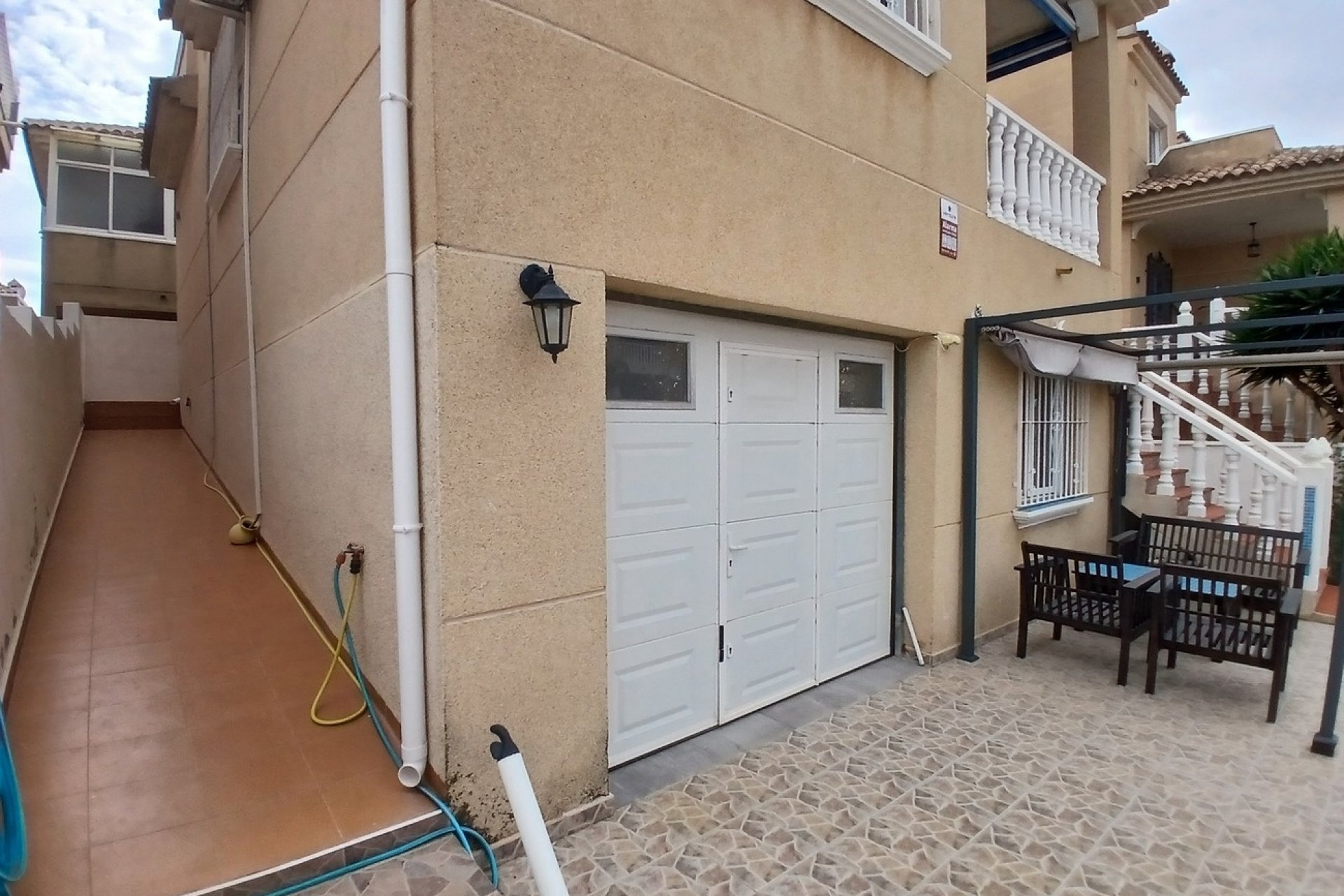 Resale - Villa -
Villamartin - Costa Blanca