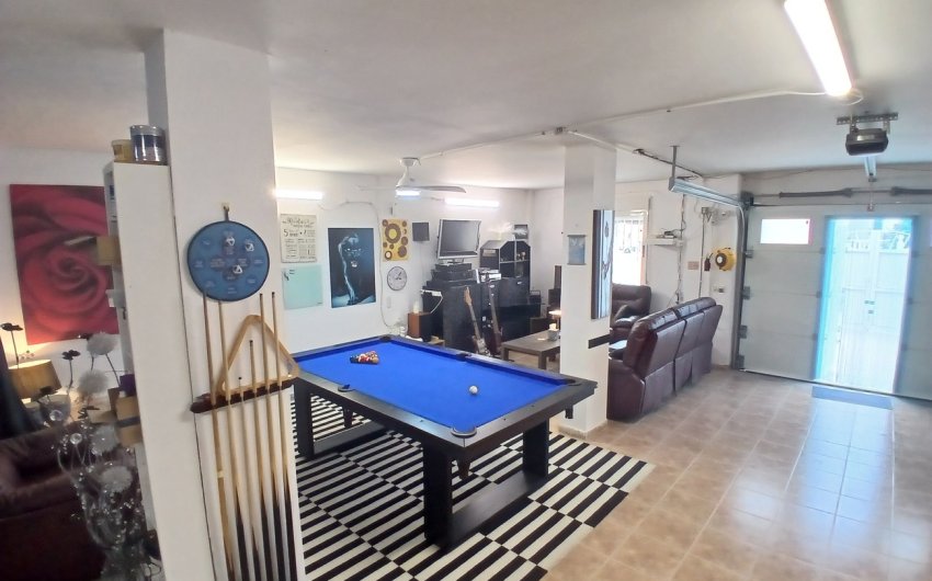 Resale - Villa -
Villamartin - Costa Blanca