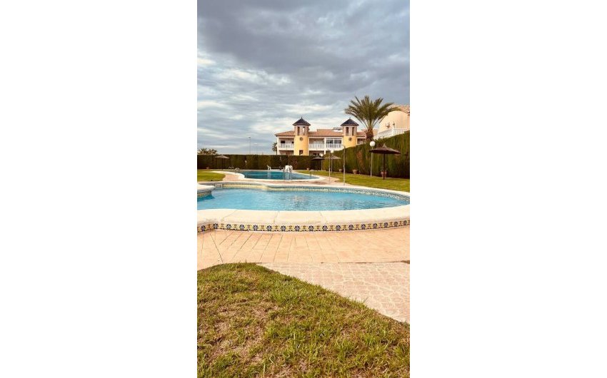 Resale - Villa -
Villamartin - Costa Blanca