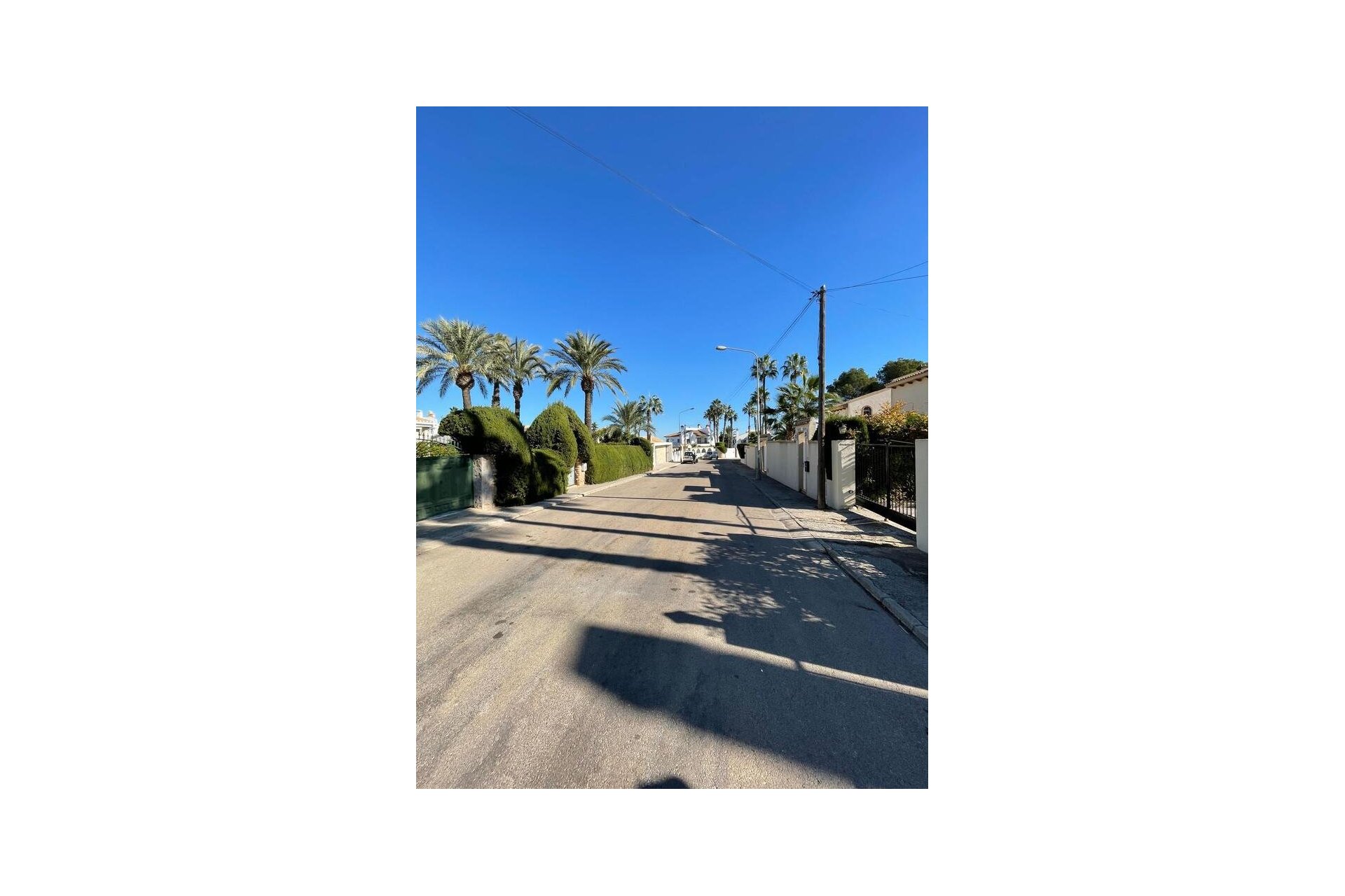 Resale - Villa -
Villamartin - Costa Blanca