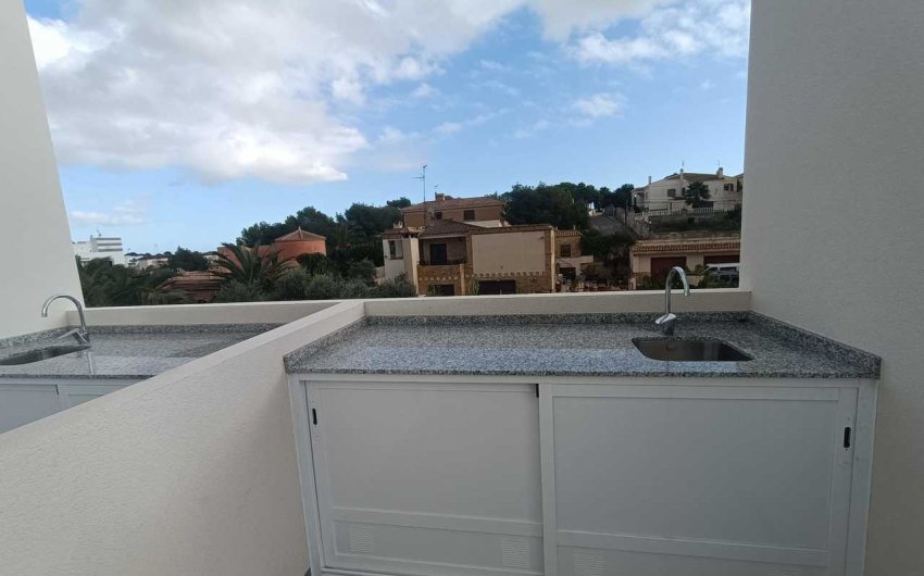 Resale - Villa -
Villamartin - Costa Blanca