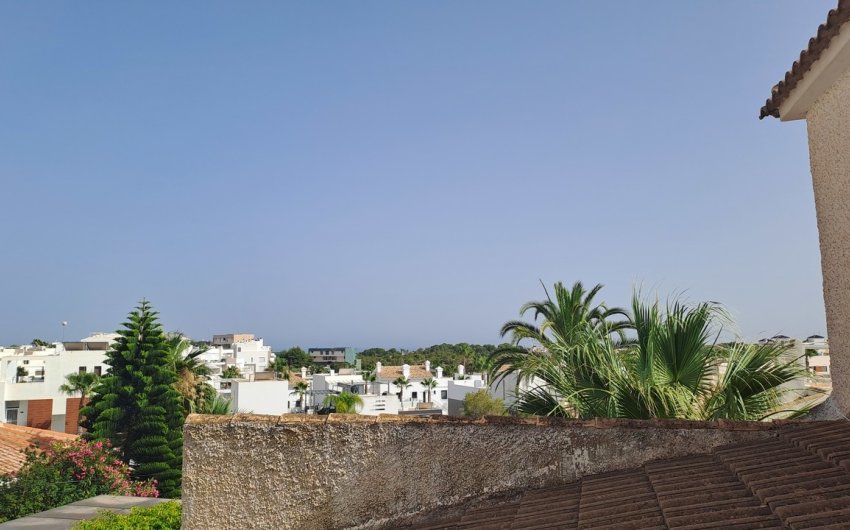Resale - Villa -
Villamartin - Costa Blanca
