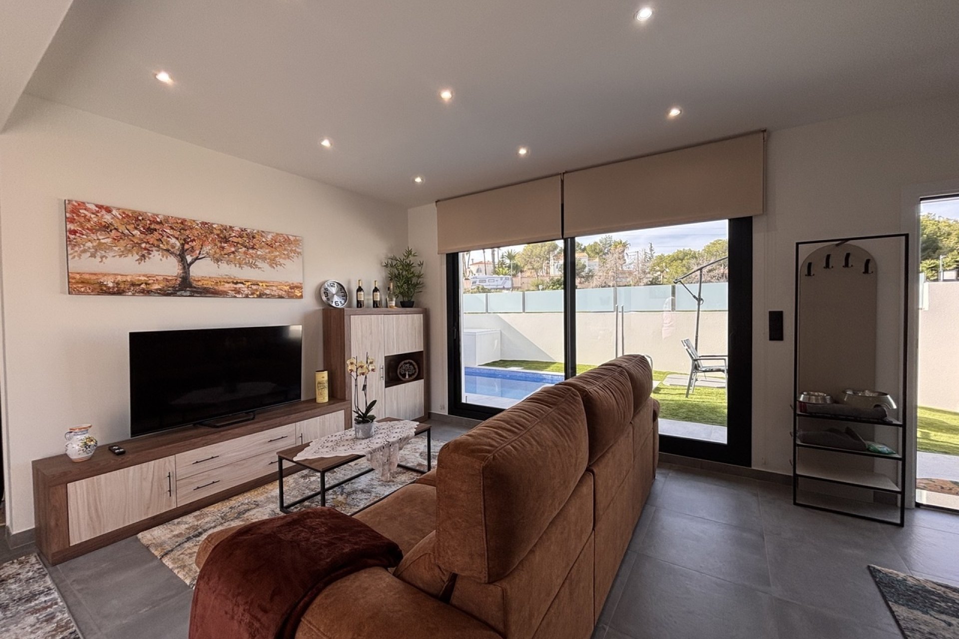 Resale - Villa -
Villamartin - Costa Blanca