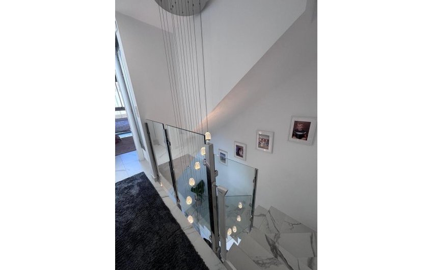 Resale - Villa -
Villamartin - Costa Blanca