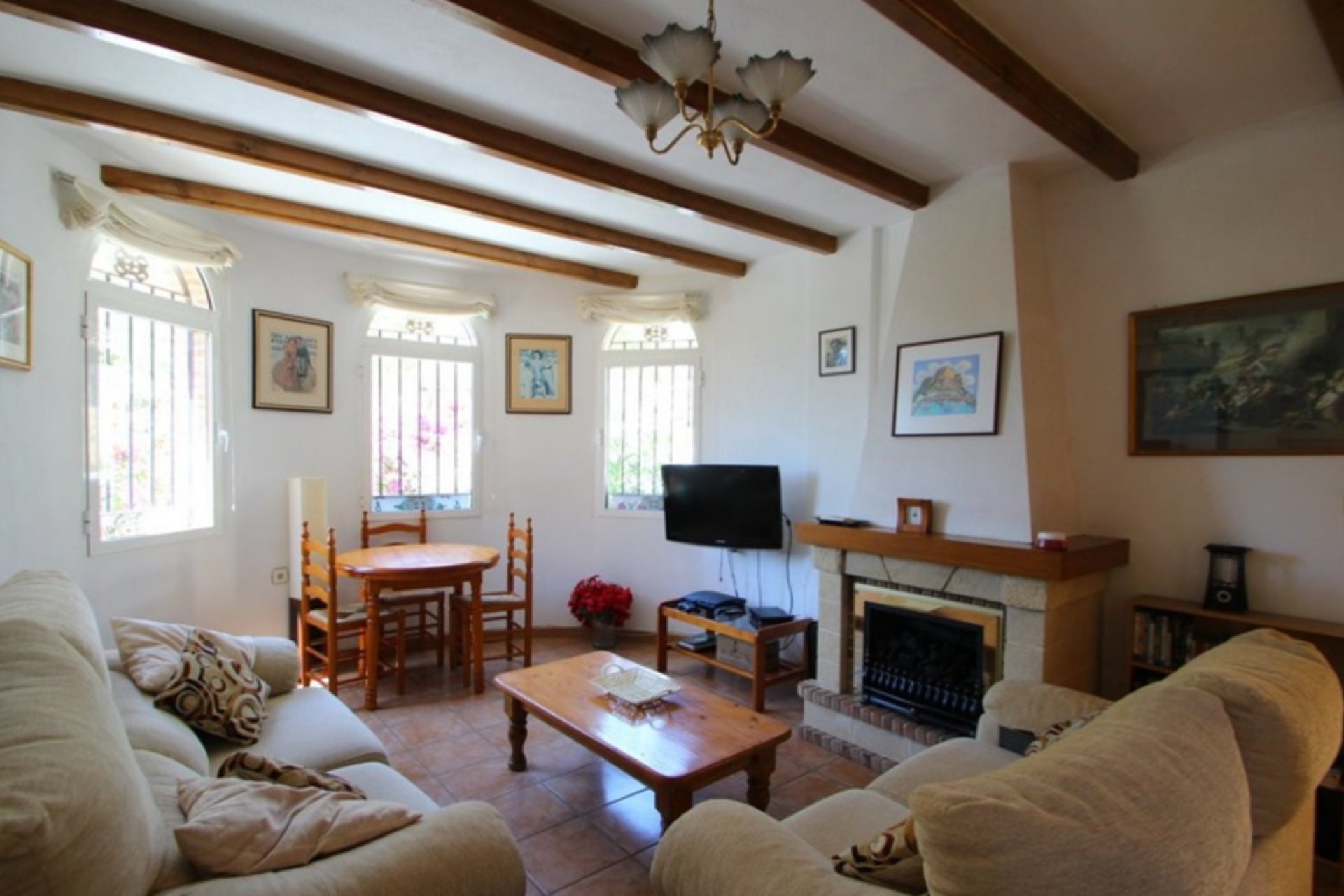 Resale - Villa -
Villamartin - Costa Blanca