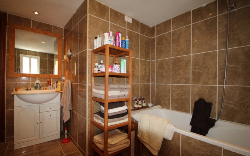 Resale - Villa -
Villamartin - Costa Blanca