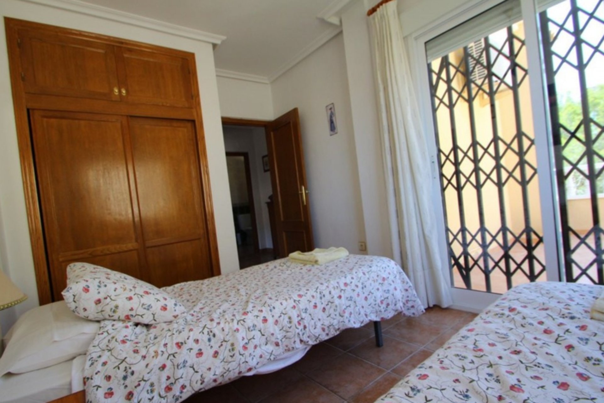 Resale - Villa -
Villamartin - Costa Blanca