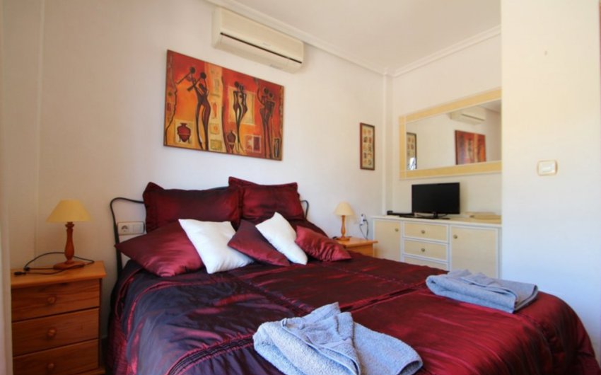 Resale - Villa -
Villamartin - Costa Blanca