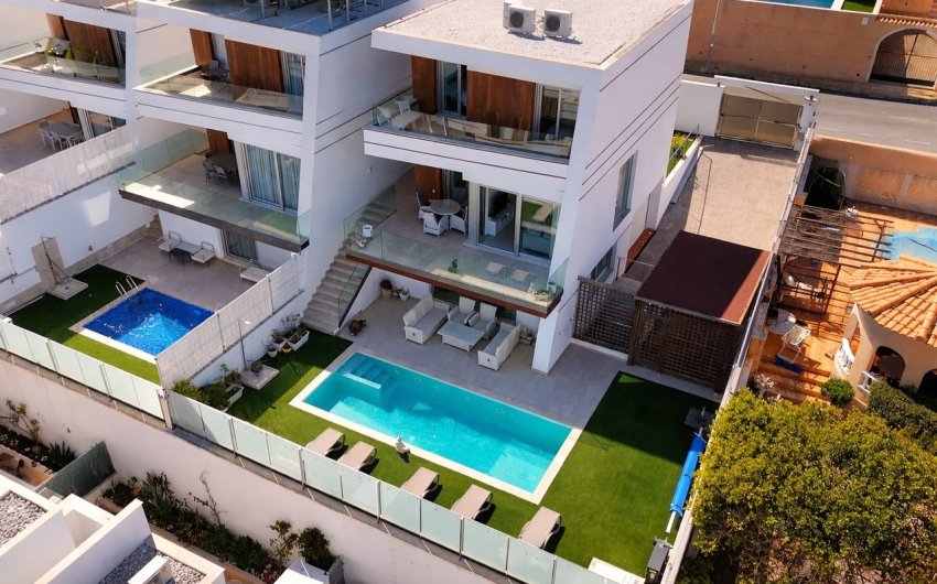 Resale - Villa -
Villamartin - Costa Blanca