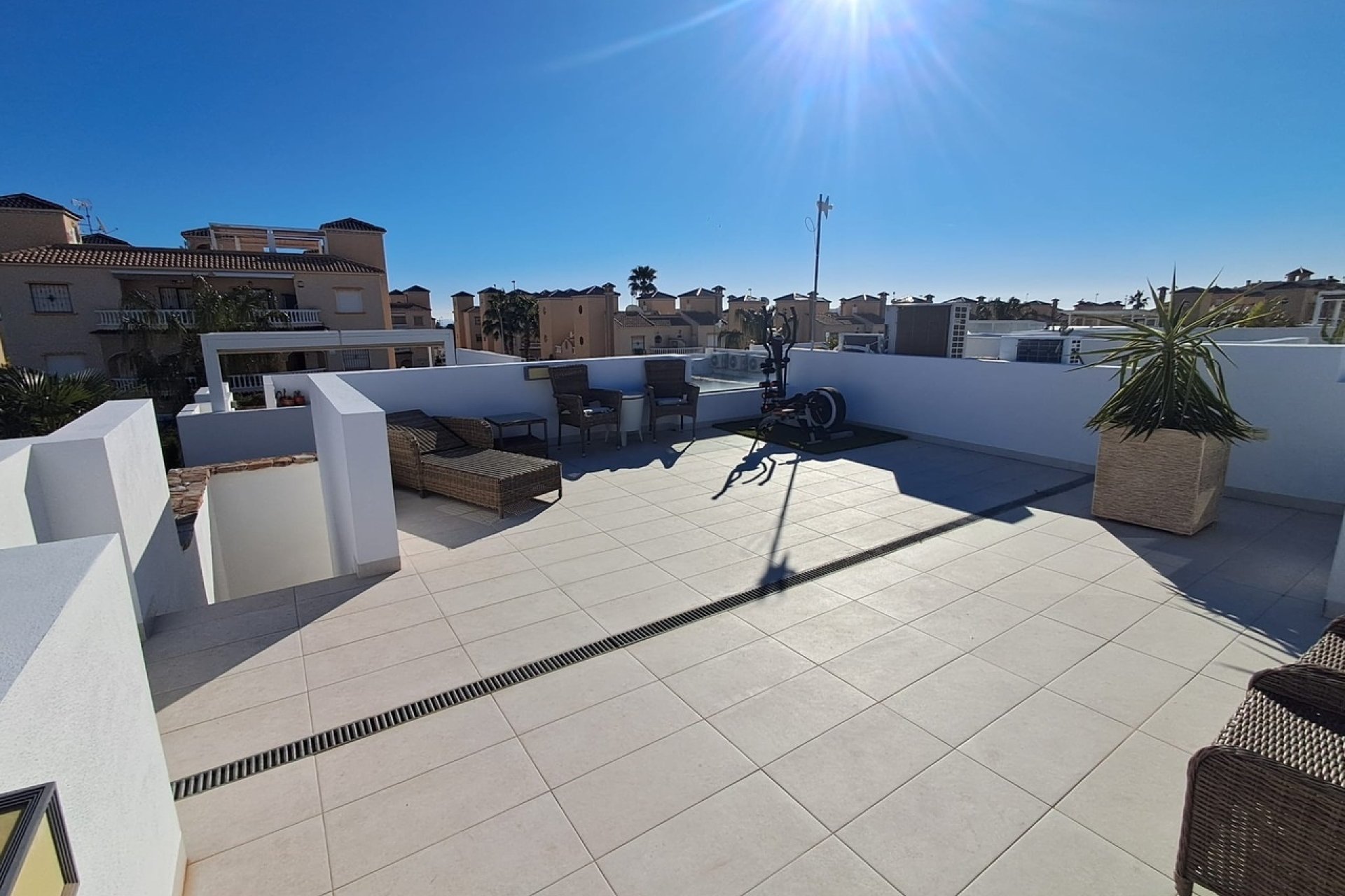 Resale - Villa -
Villamartin - Costa Blanca