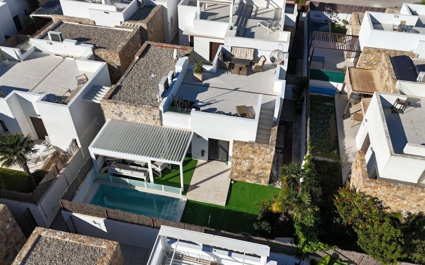 Resale - Villa -
Villamartin - Costa Blanca