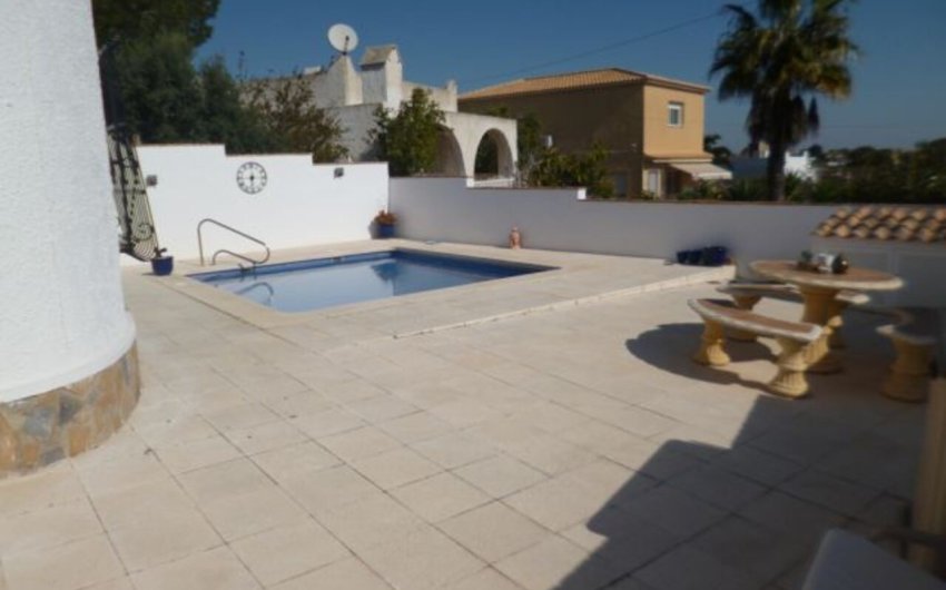 Resale - Villa -
Villamartin - Costa Blanca