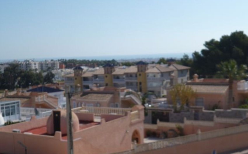 Resale - Villa -
Villamartin - Costa Blanca
