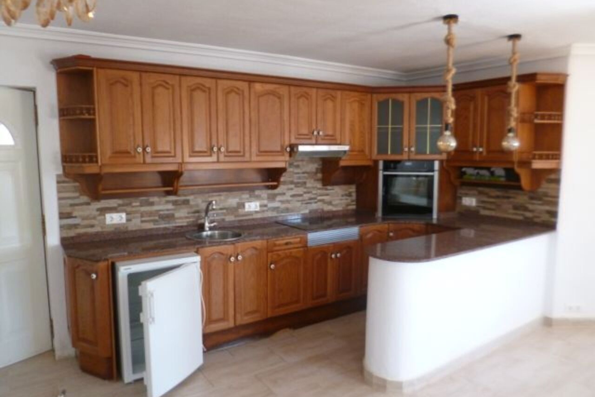 Resale - Villa -
Villamartin - Costa Blanca