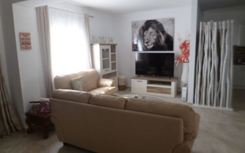 Resale - Villa -
Villamartin - Costa Blanca