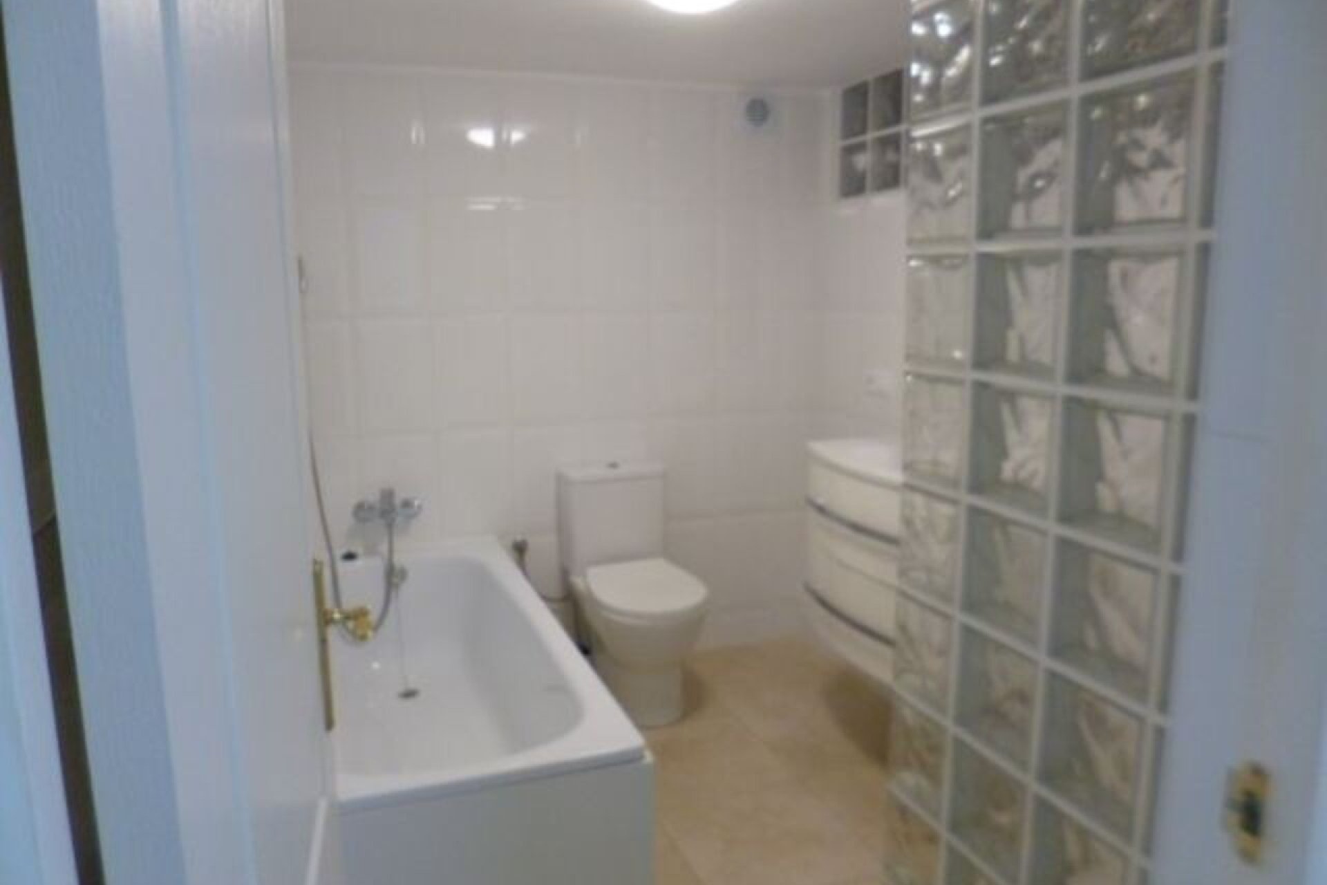 Resale - Villa -
Villamartin - Costa Blanca