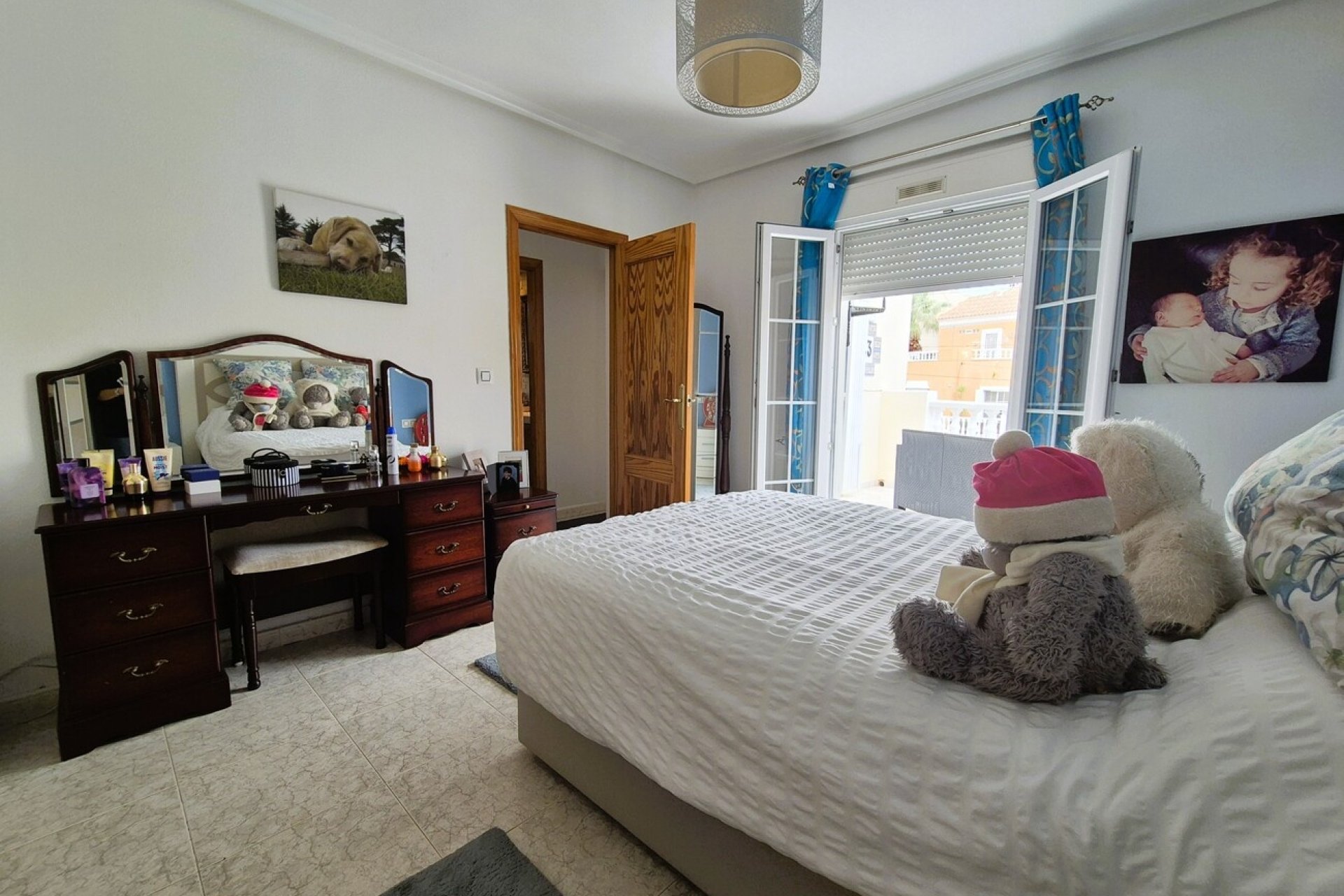 Resale - Villa -
Villamartin - Costa Blanca