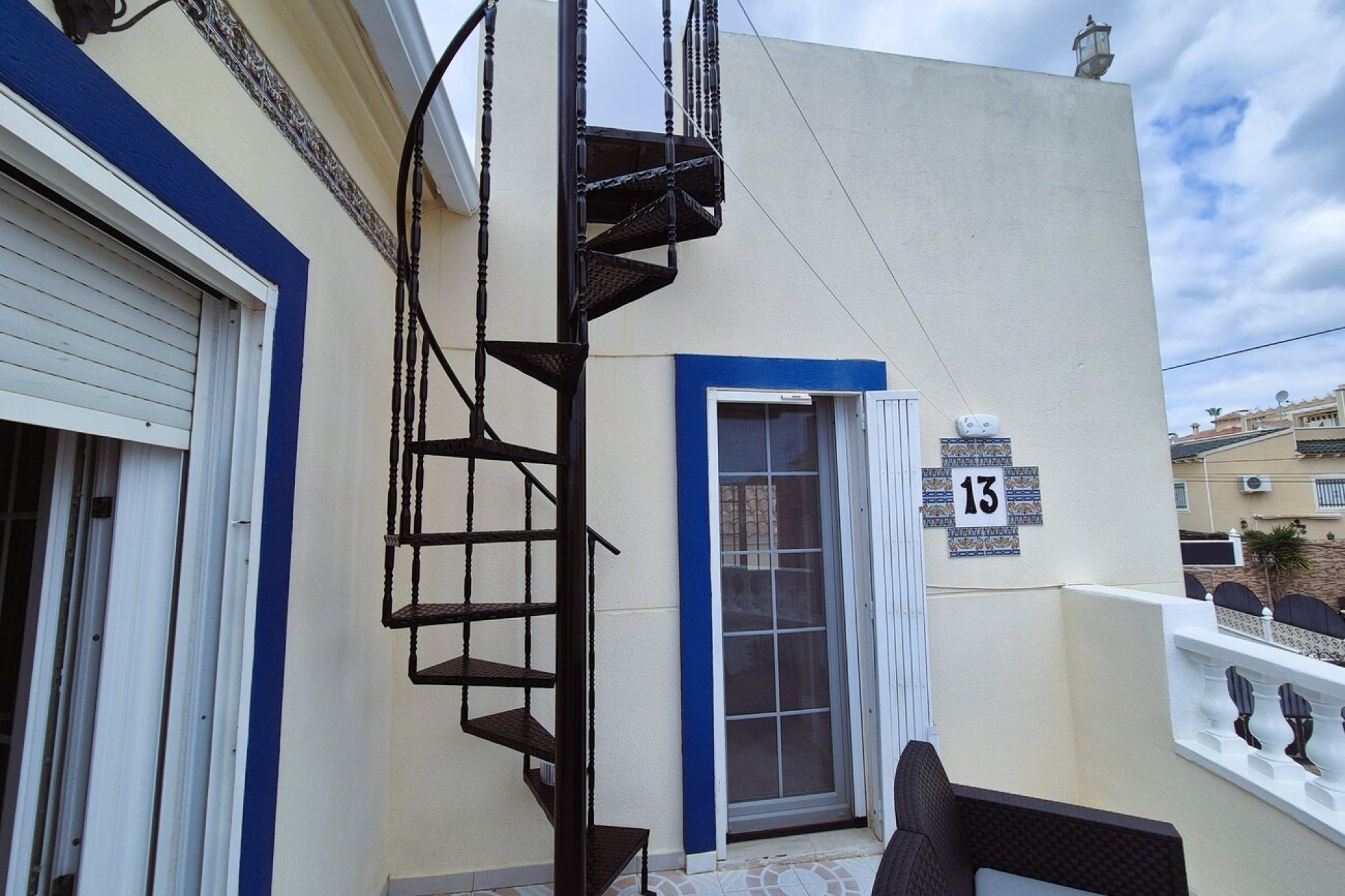 Resale - Villa -
Villamartin - Costa Blanca