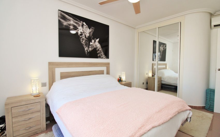 Resale - Villa -
Villamartín - Los Dolses