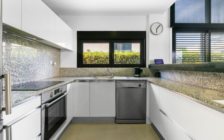 Resale - Villa -
Villamartín - Los Dolses