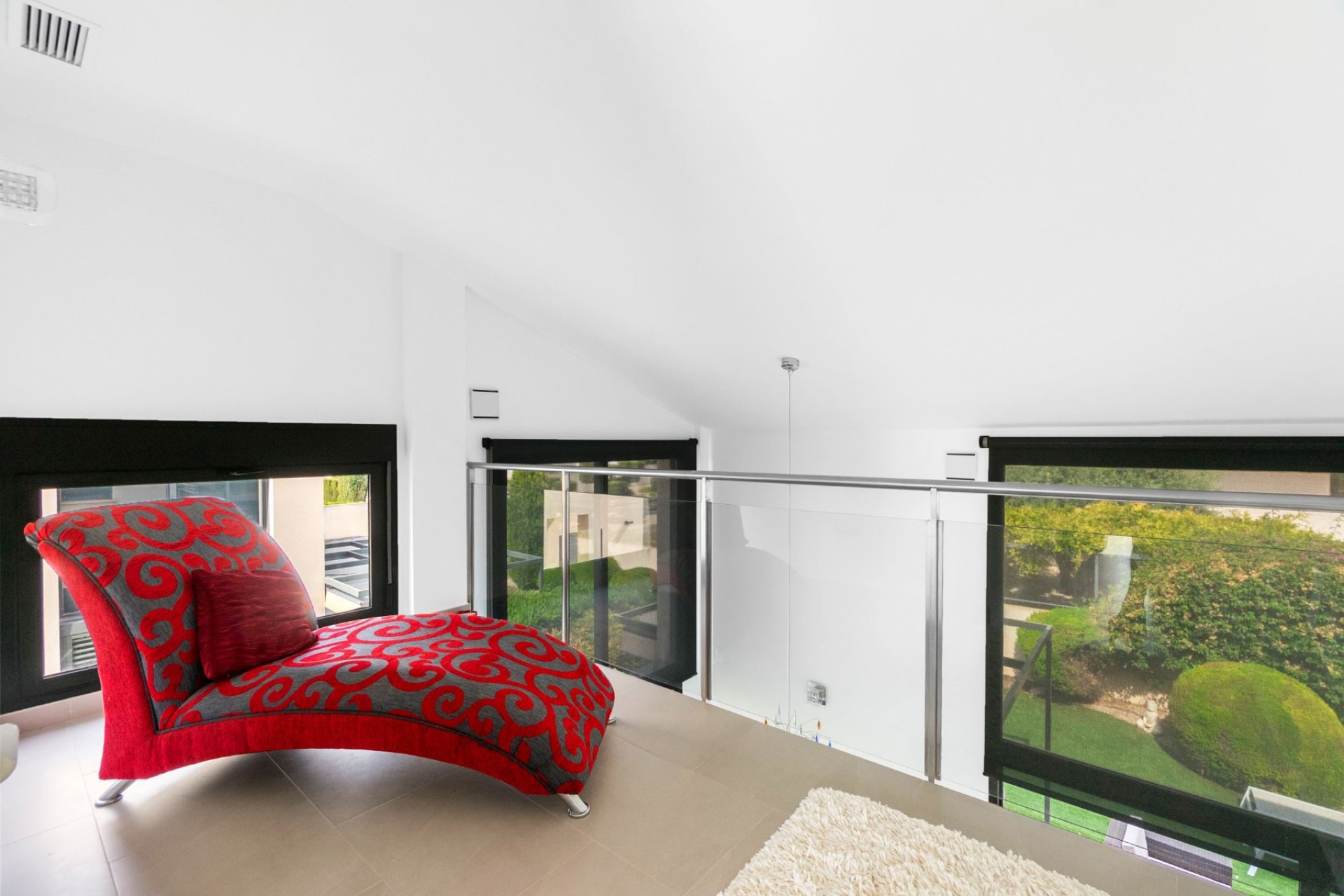 Resale - Villa -
Villamartín - Los Dolses