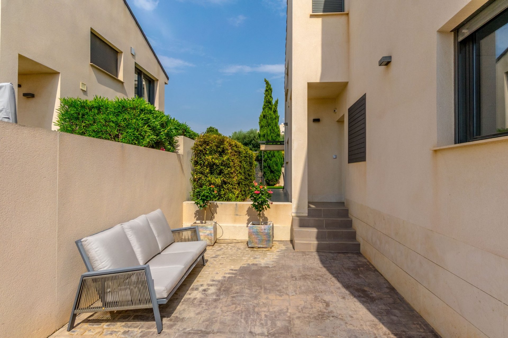 Resale - Villa -
Villamartín - Los Dolses