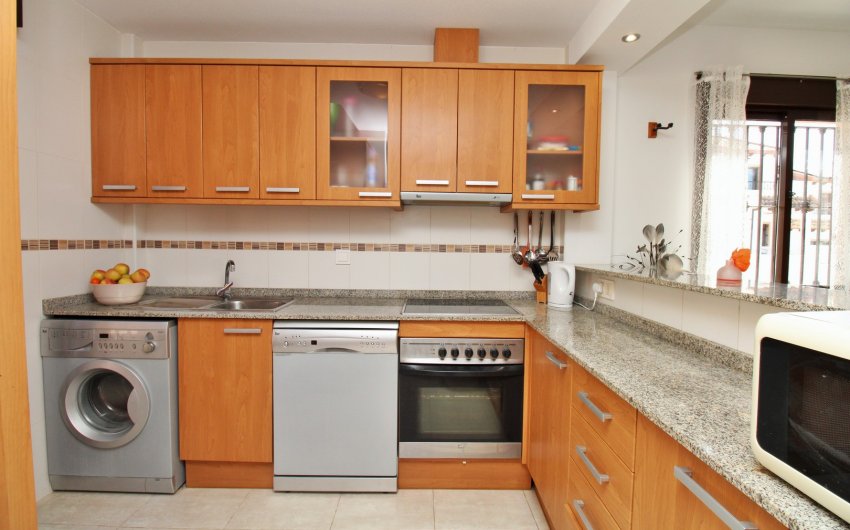 Resale - Villa -
Villamartín - PAU 8