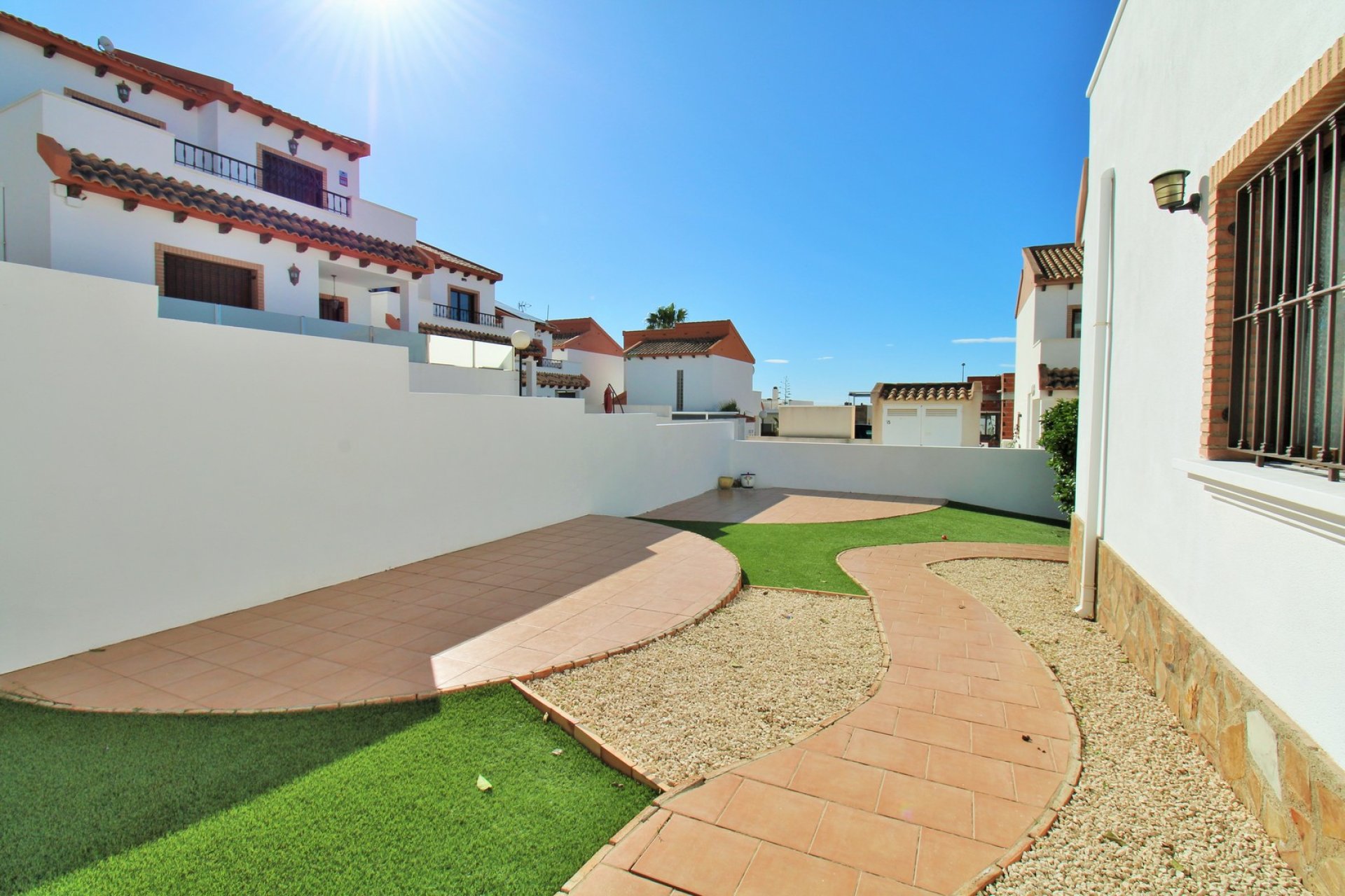 Resale - Villa -
Villamartín - PAU 8