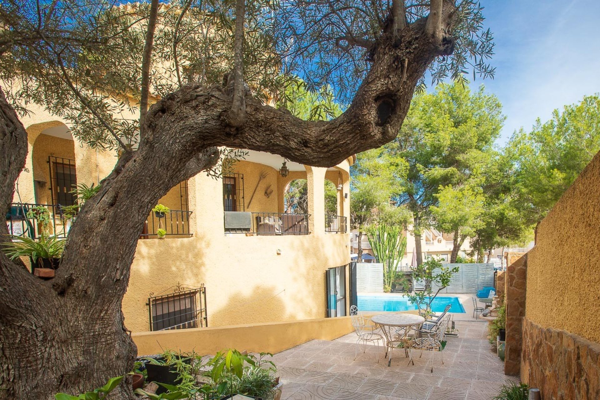 Resale - Villa -
Villamartín - Res. Las Filipinas