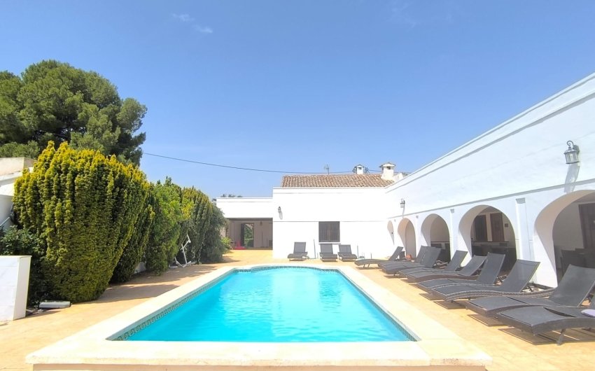 Resale - Villa -
Villena - Inland