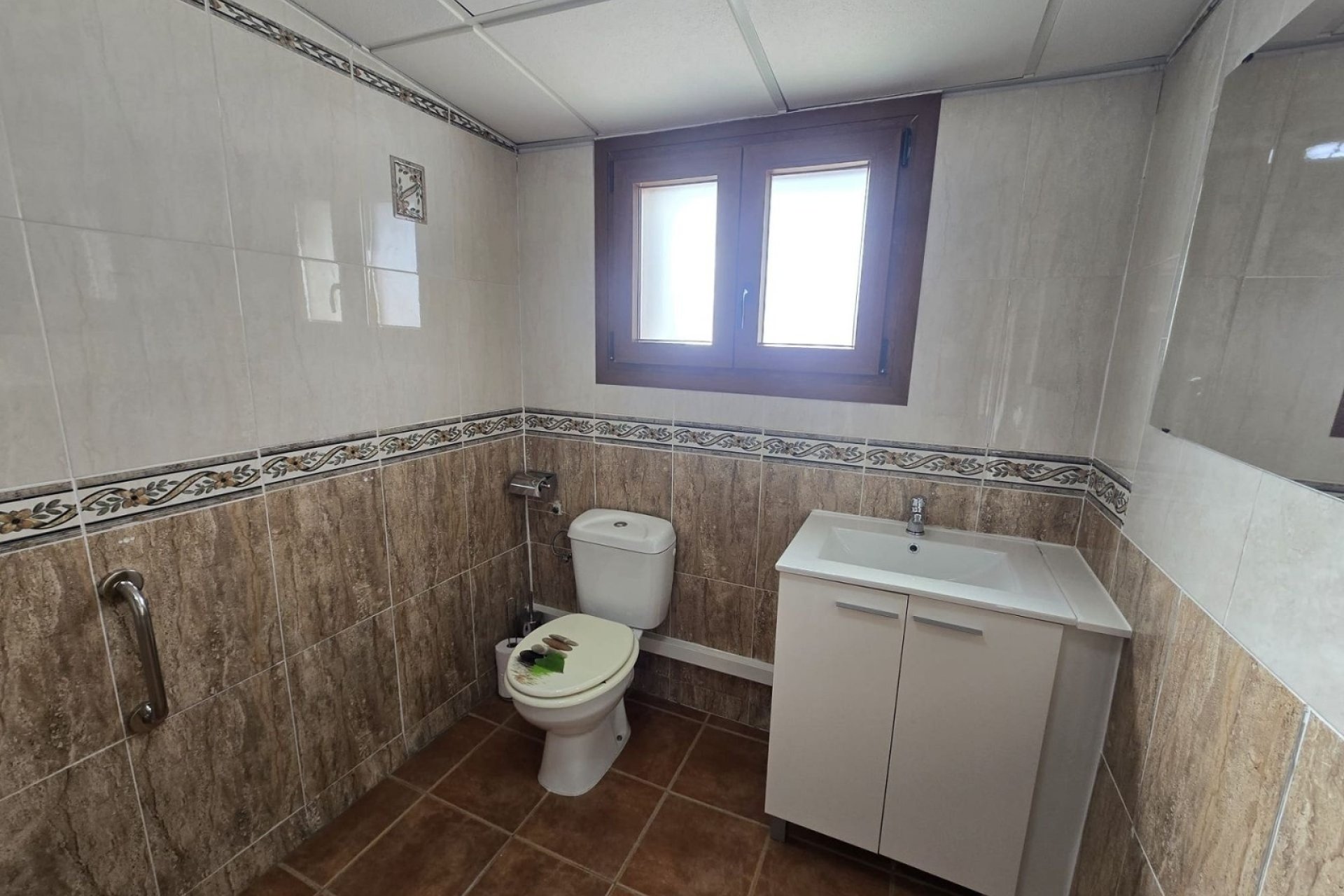 Resale - Villa -
Villena