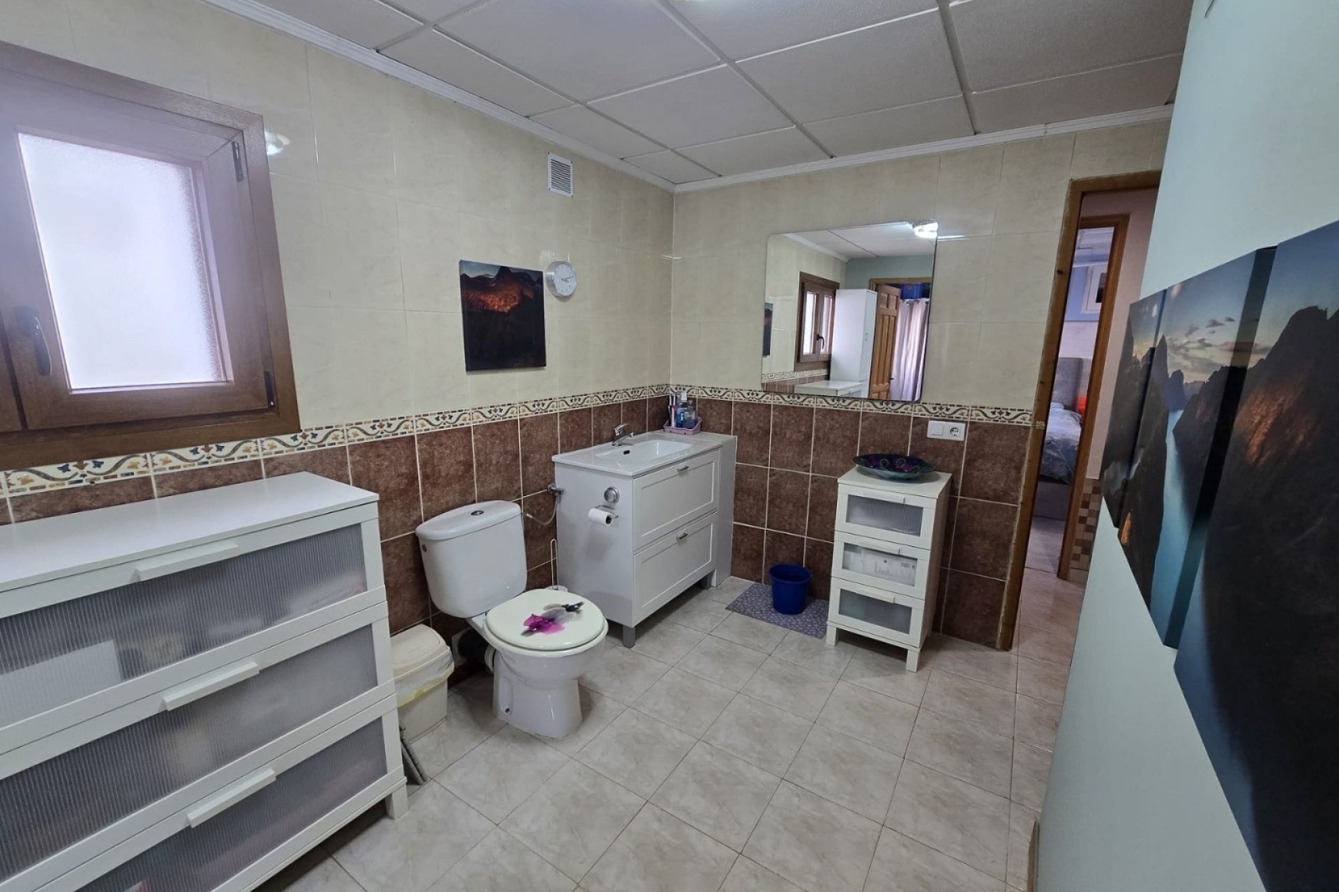 Resale - Villa -
Villena