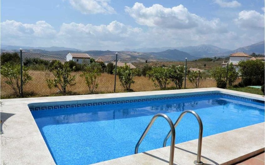 Resale - Villa -
Vinuela - Inland