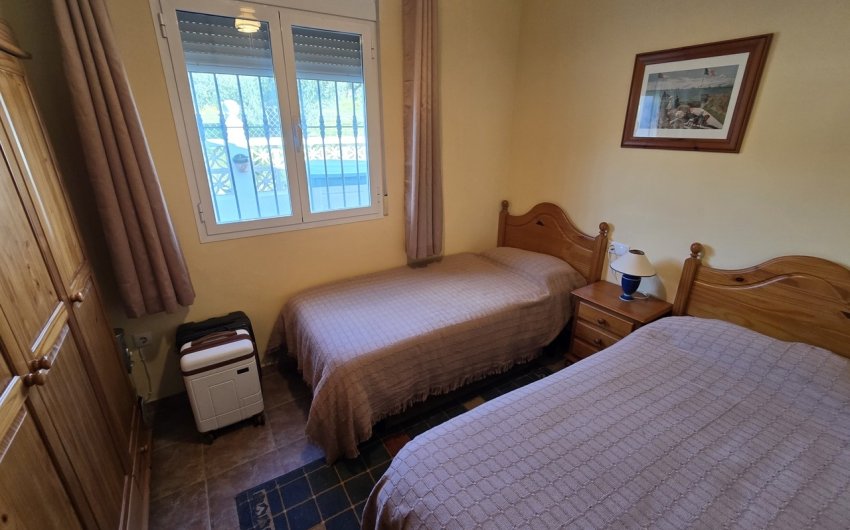 Resale - Villa -
Vinuela - Inland