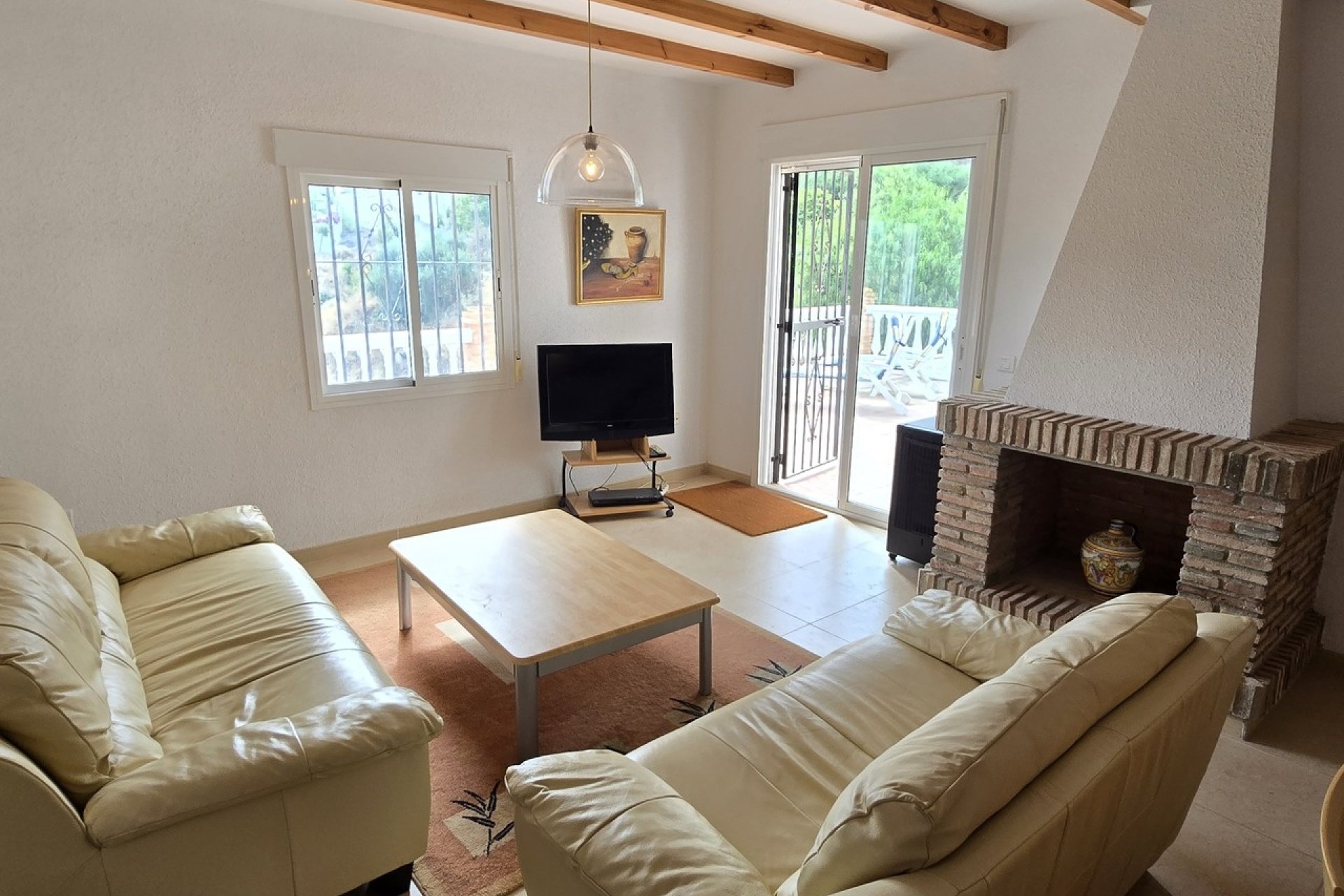 Resale - Villa -
Vinuela - Inland