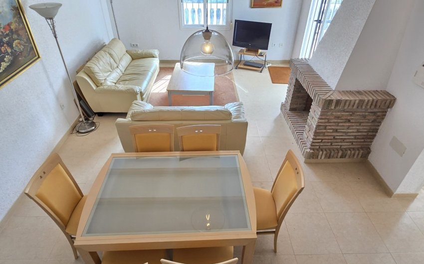 Resale - Villa -
Vinuela - Inland