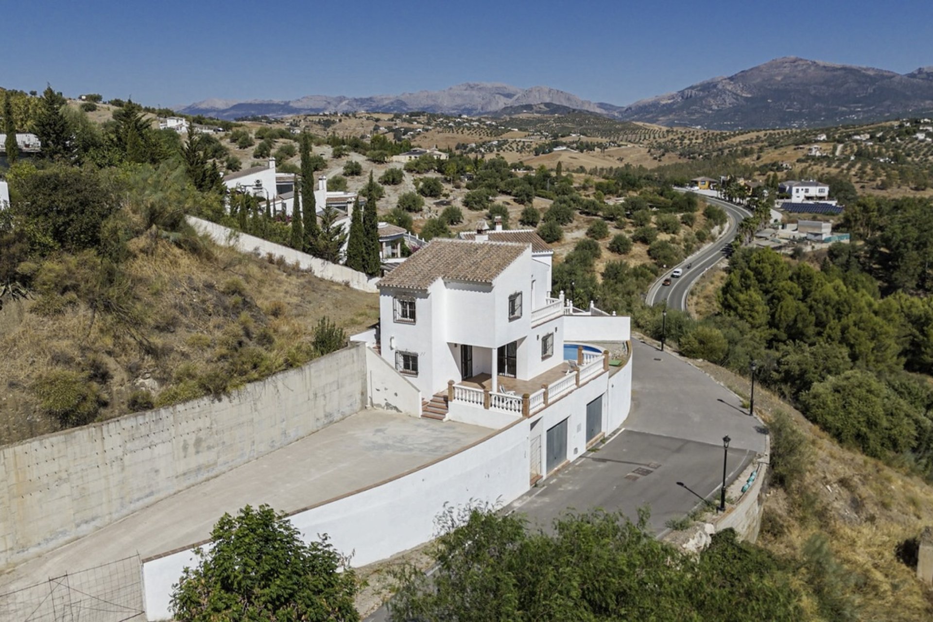 Resale - Villa -
Vinuela - Inland
