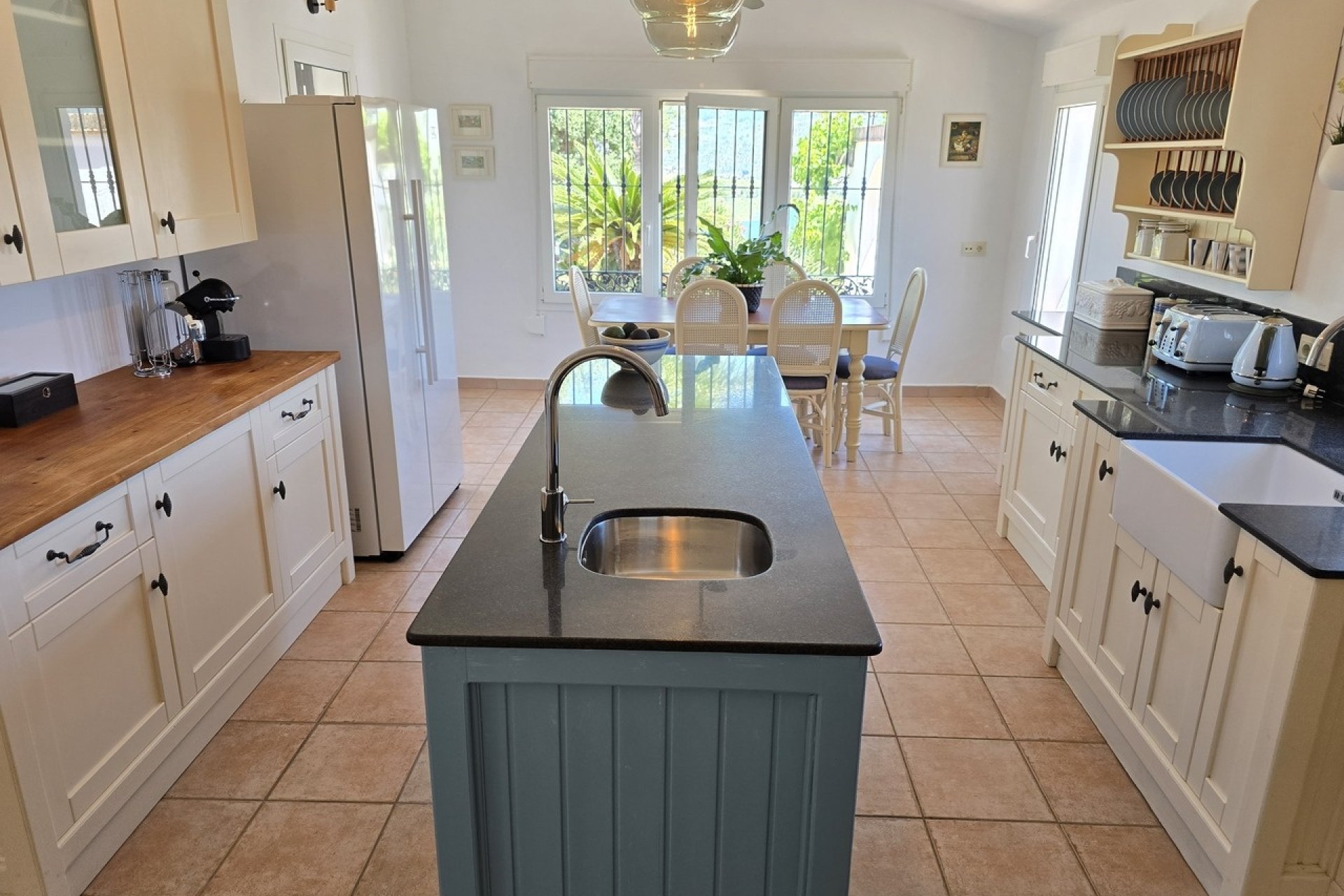 Resale - Villa -
Vinuela - Inland