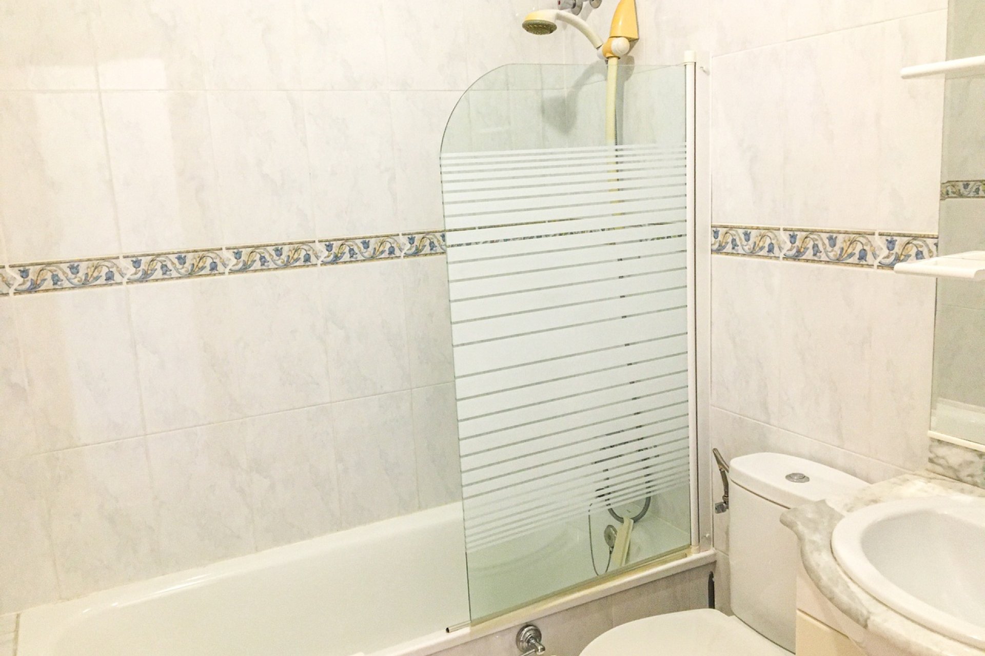 Resale - Villa -
Vinuela - Inland