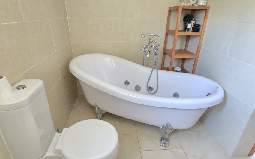 Resale - Villa -
Vinuela - Inland