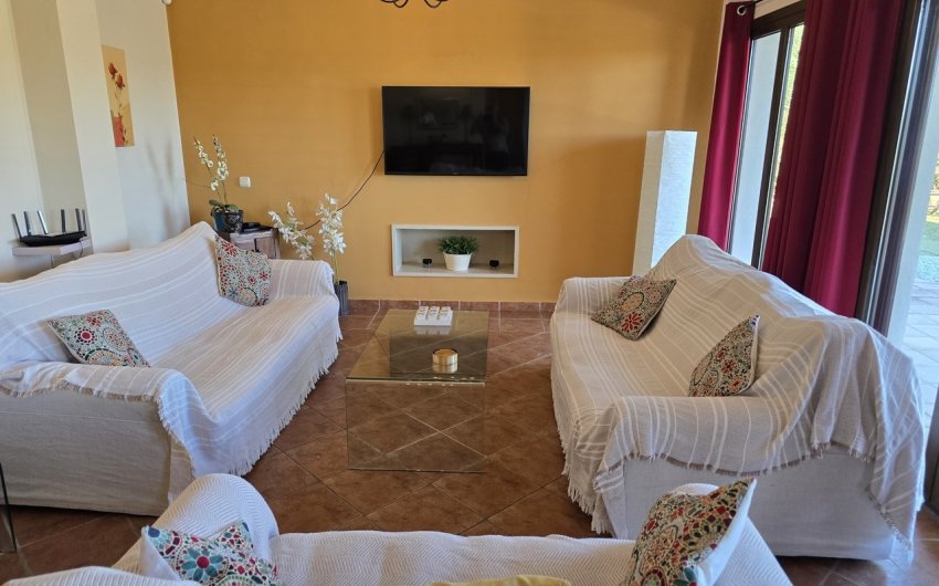 Resale - Villa -
Vinuela - Inland