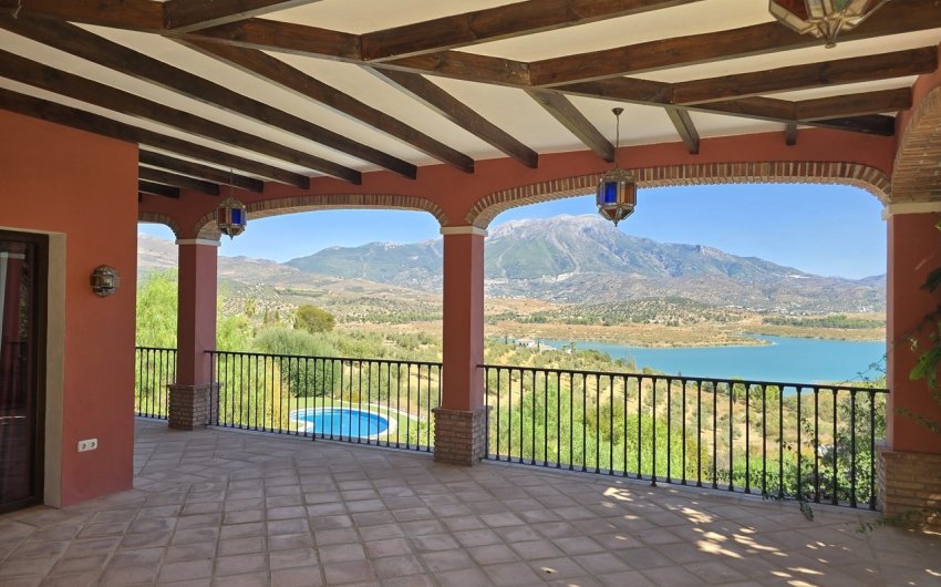 Resale - Villa -
Vinuela - Inland