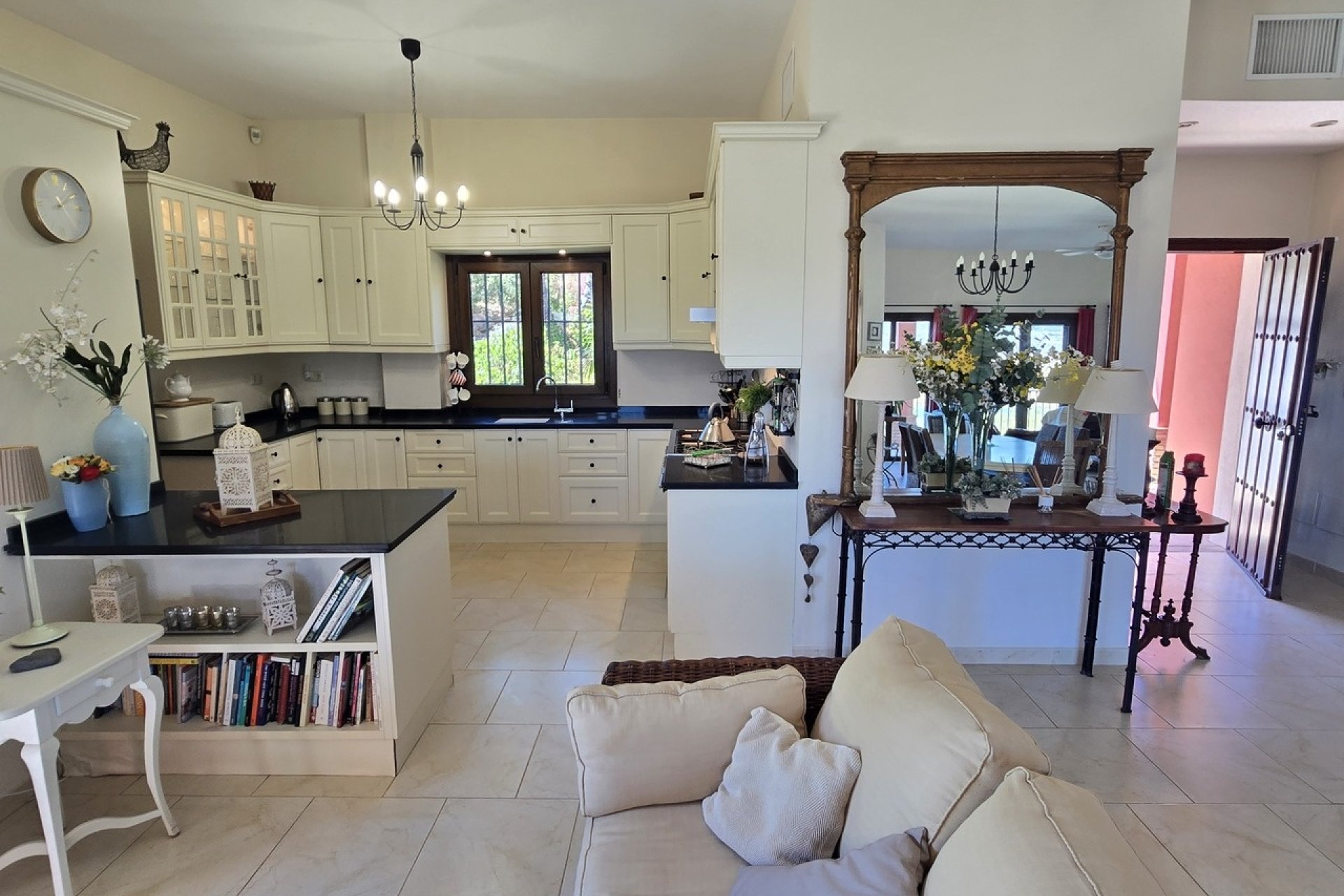 Resale - Villa -
Vinuela - Inland